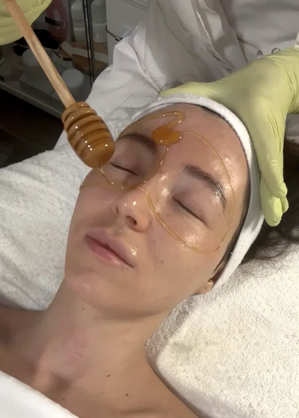 Organic Honey Lymphatic Drainage and Lifting Facial