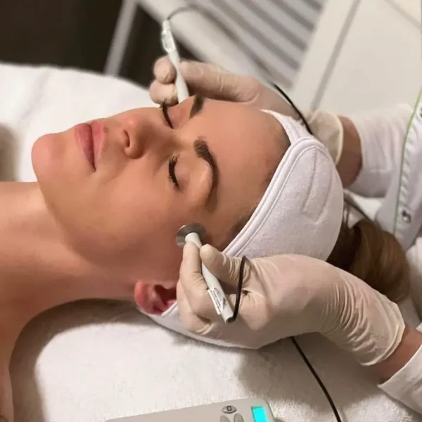 Organic Non Invasive Facelift Facial (Microcurrent)