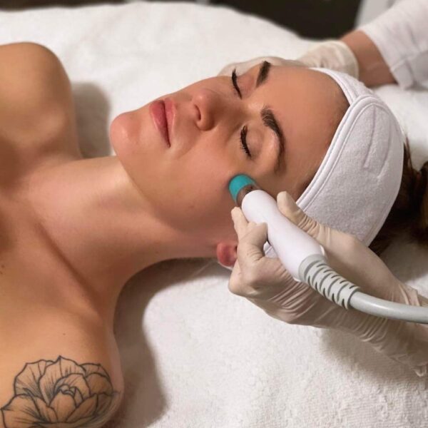 12.Organic Hydro-Therapy Facial
